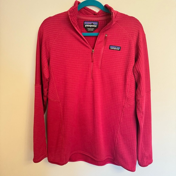 Patagonia Sweaters - Patagonia R1 Quarter Zip Grid Fleece Sweater - women’s large